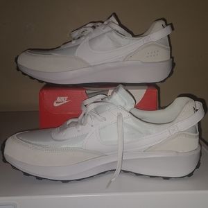 Brand New pair of Nike never worn size 11 1/2